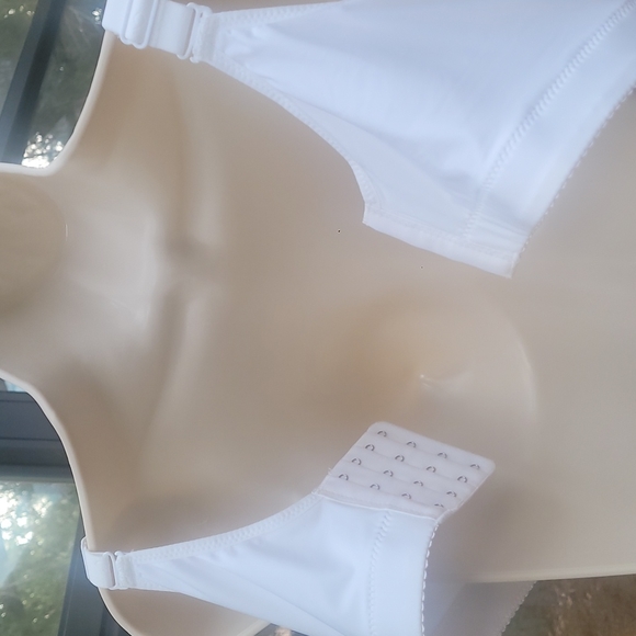 Bra size 40 a/b white - Picture 4 of 4